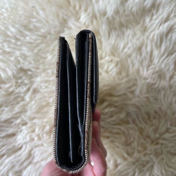 EXCELLENT CONDITION! Authentic Gucci GG Monogram Logo Jackie Wallet - Picture 11 of 13